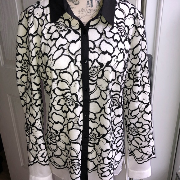 Classic black and white motif pattern tops - Picture 2 of 8